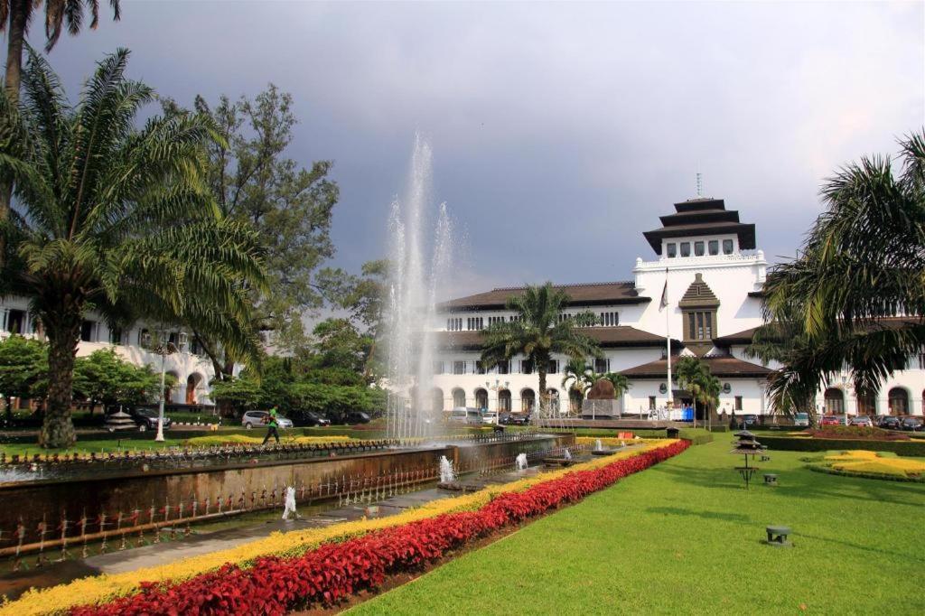 Zodiak Kebon Jati By Kagum Hotels Bandung Eksteriør bilde